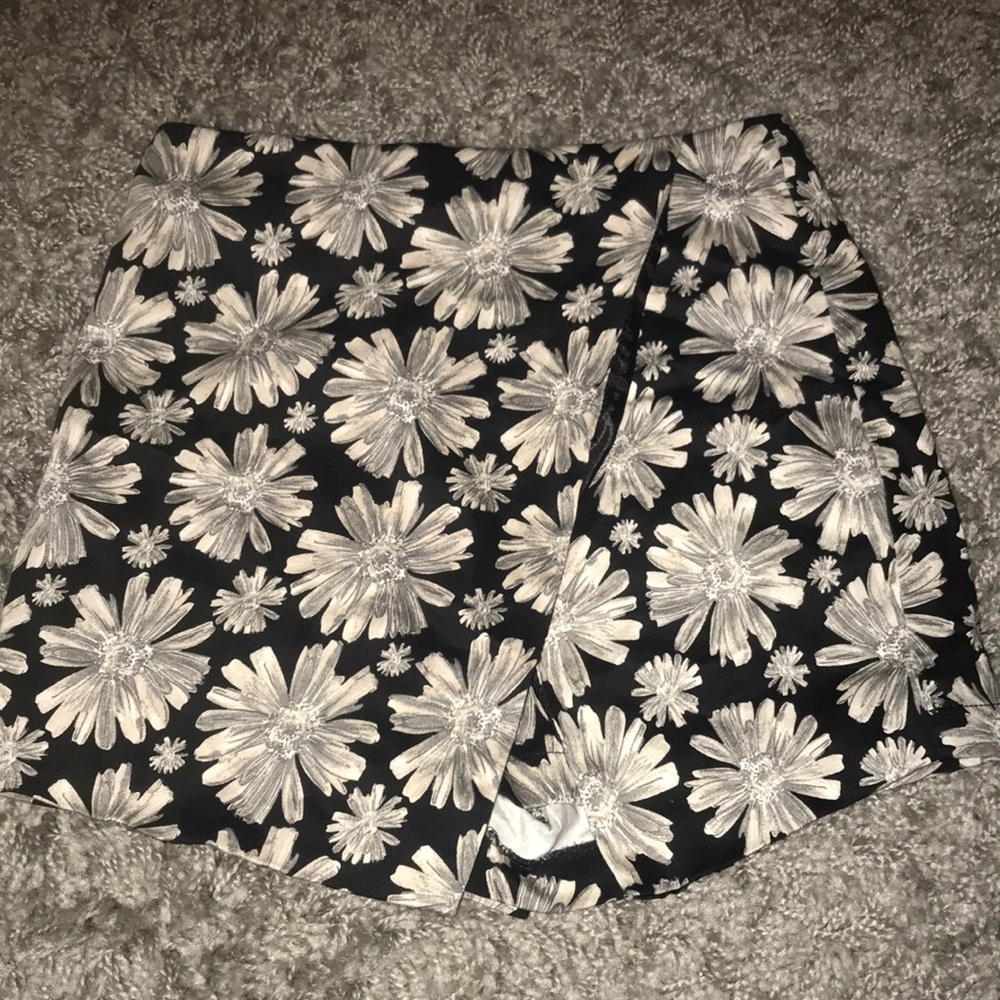 Paper hearts skort